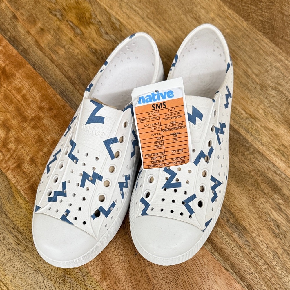NWT Native Shoes Jeffersons